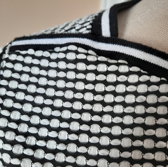 Relaxed fit light sweater - Picture 3 of 6